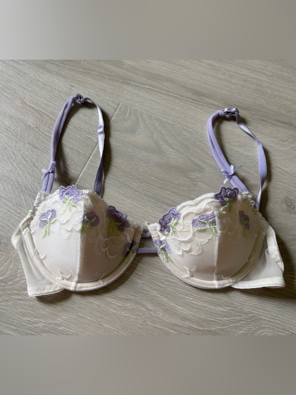 Vintage Embroidered Push-Up Bra